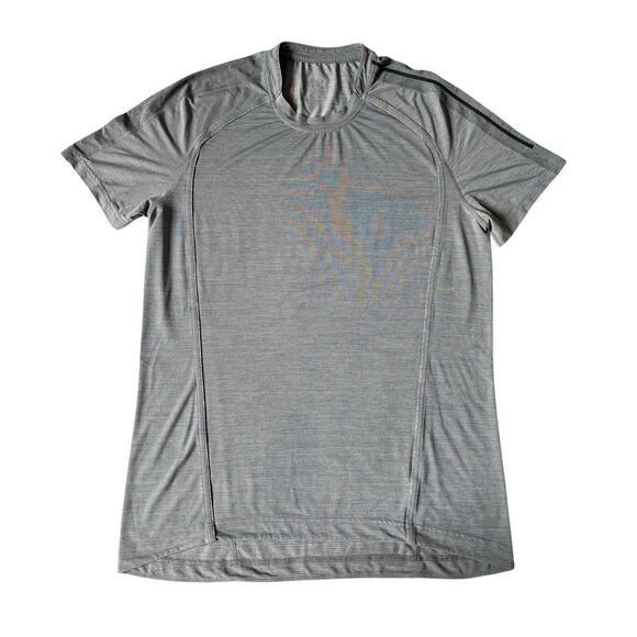 Lululemon Men’s T-shirt Tee Gray size XL Athletic - Picture 1 of 6